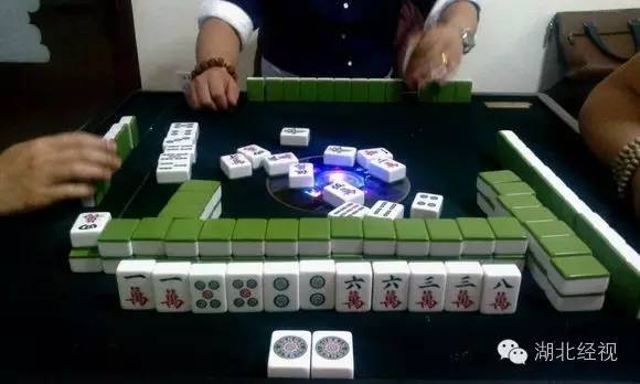 玩家必备十款！微信真人天天麻将老输是怎么回事(怎么来好牌)
